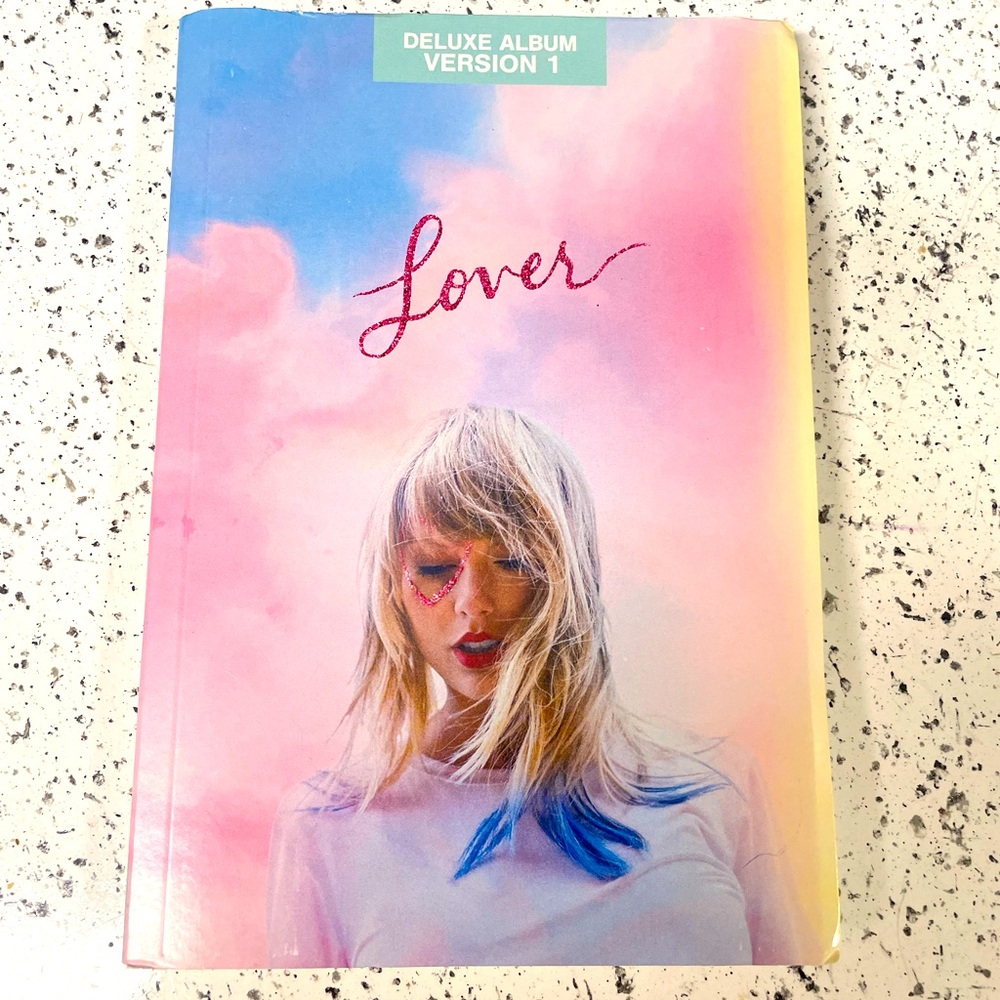 TAYLOR SWIFT deluxe vol. 1 lover album with journal case.